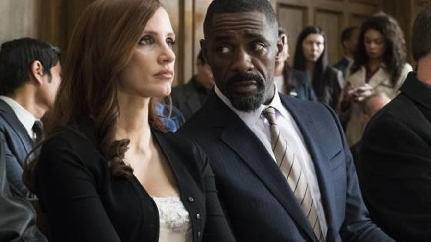 Jessica Chastain e Idris Elba protagonizan Molly&#039;s game, uno de los próximos estrenos.