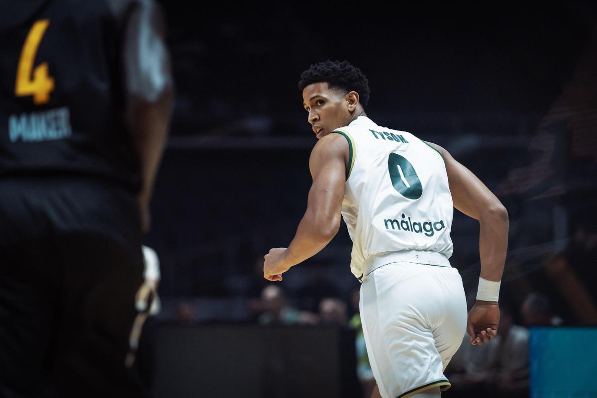 Tyson Pérez estará apartado del Unicaja alrededor de cuatro semanas por lesión.