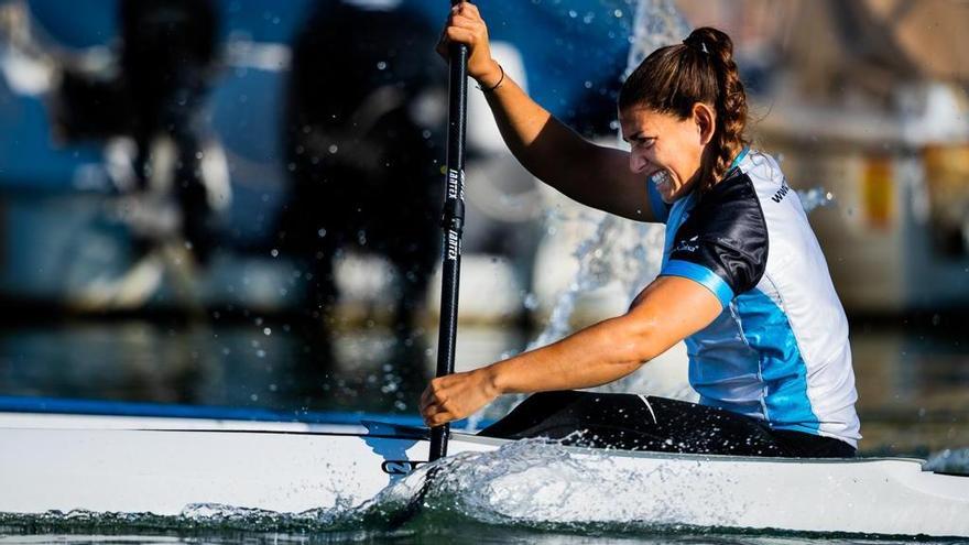 Alicia Heredia, ganadora en la categoría Senior Dama de la Copa Balear de piragüismo