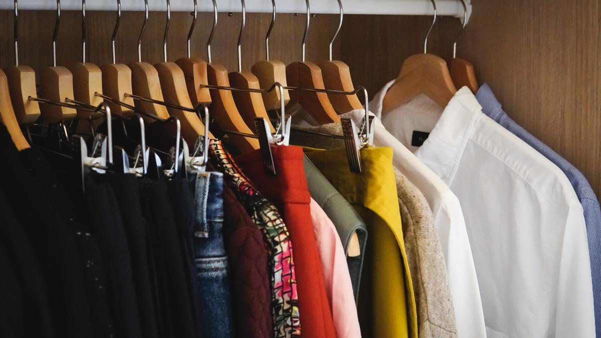 Las ventajas de los armarios de tela en tu hogar