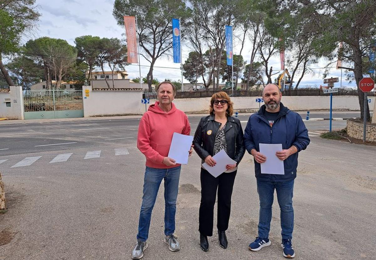 Isidor Mollá, de Cibe, Mari Carme Ronda, de Compromís, y Juan Carlos Mut, de Reiniciem