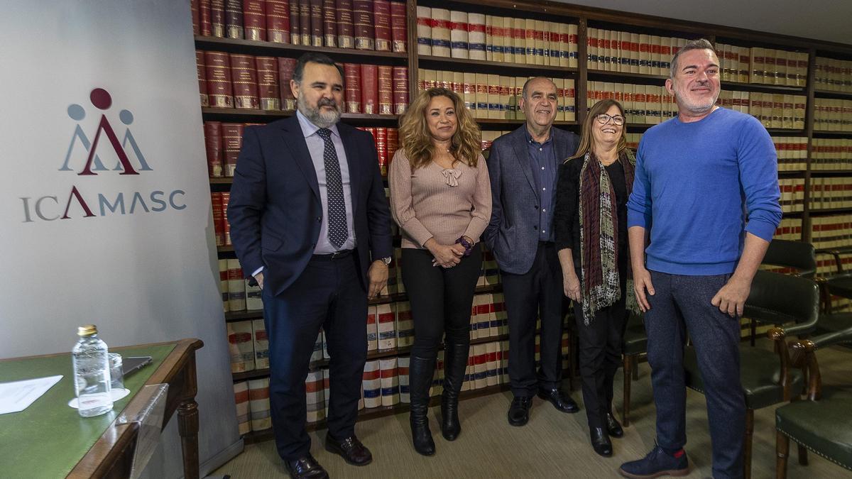 El Colegio de Abogados de Alicante presenta un nuevo servicio de negociación.