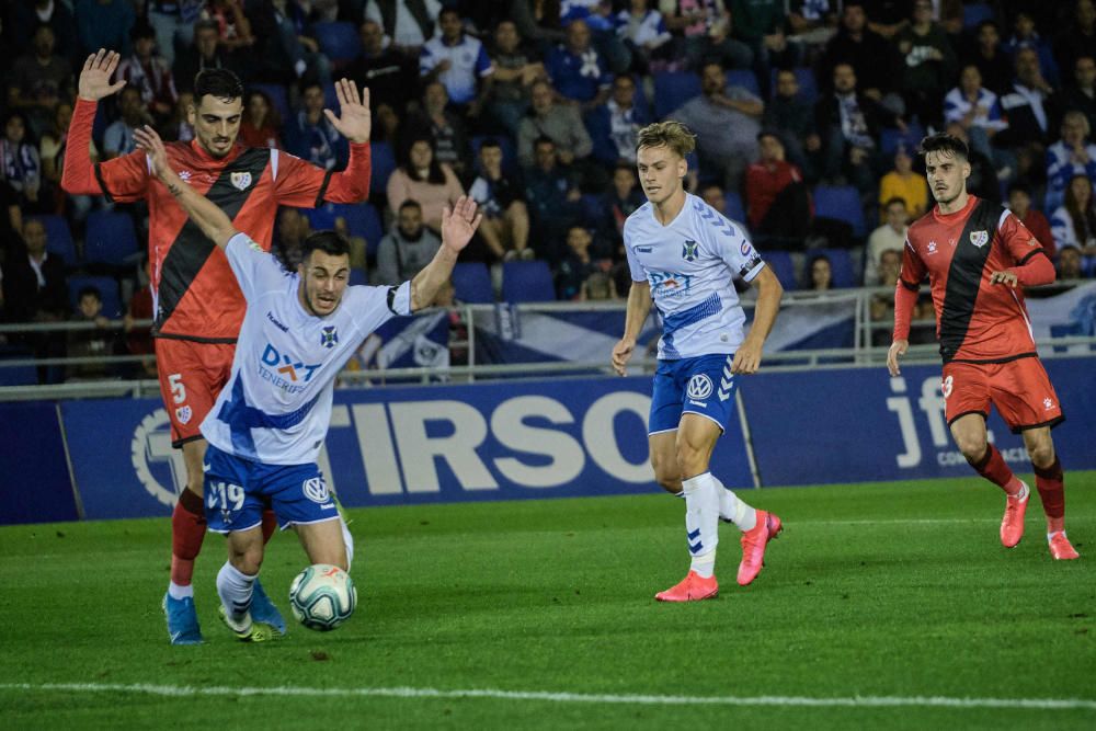 Partido de Liga CD Tenerife y el Rayo Valllecano.