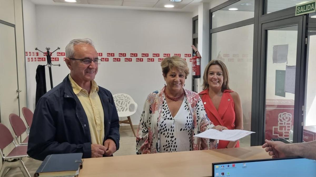 María Rosa López Juderías ha presentado su candidatura para la alcaldía de Teruel en las primarias del PSOE.