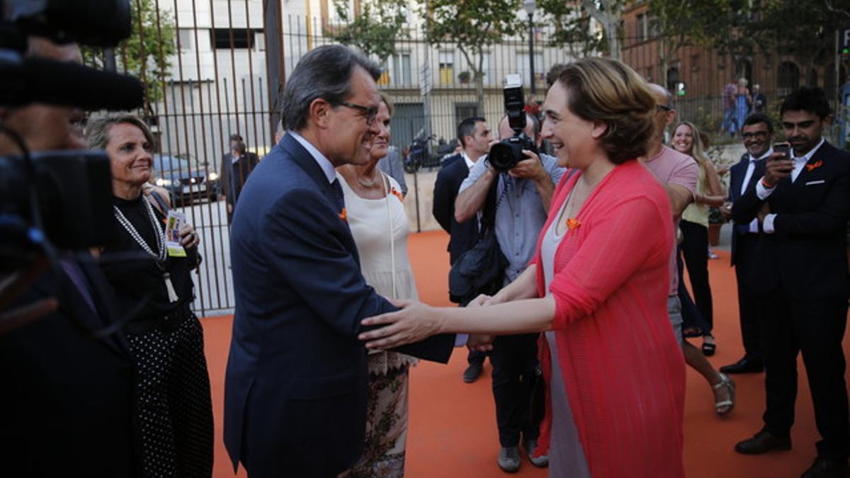 Encuentro de Artur Mas y Ada Colau en una cena de la PImec