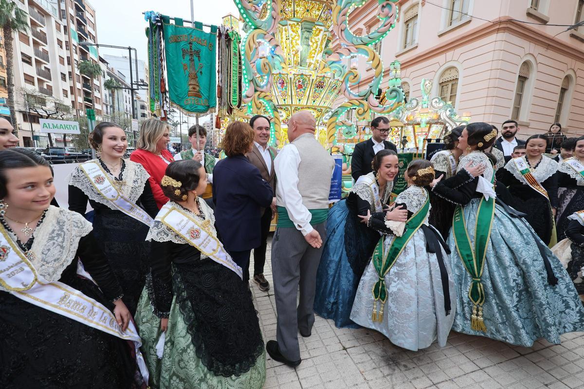 Pérez Llorca ratifica el apoyo de la Generalitat para "proteger nuestras señas de identidad como son las fiestas de la Magdalena"