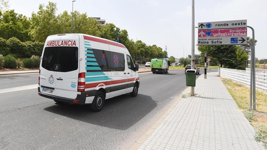 Trasladan a una mujer al hospital tras sufrir varios navajazos en la plaza del Mediodía en Córdoba