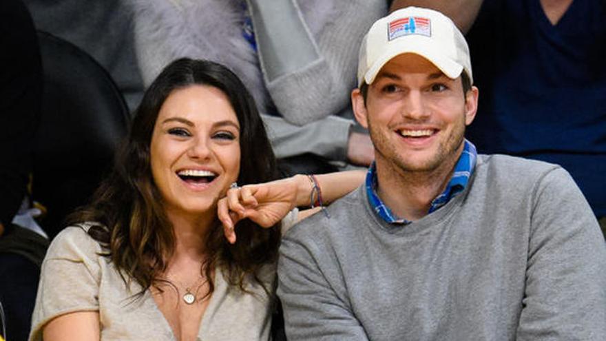 Ashton Kutcher y Mila Kunis se ríen de su supuesta ruptura