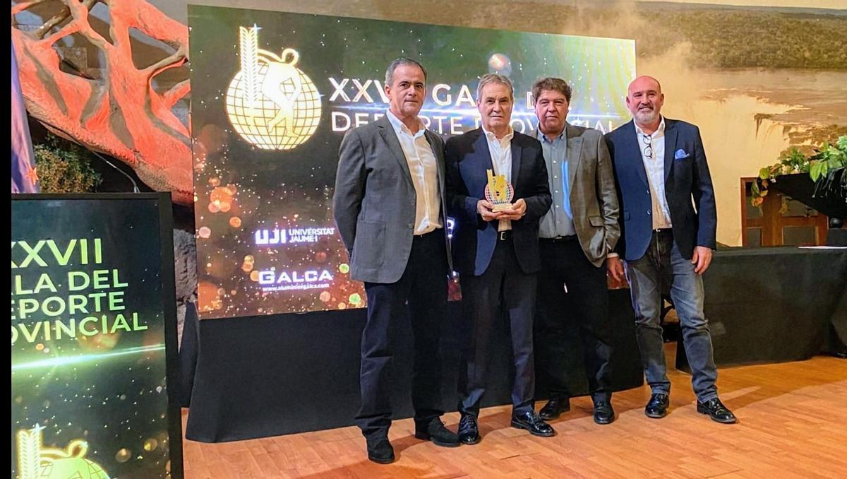 Varios de los directivos del club Sport Ciclista Alqueriense.