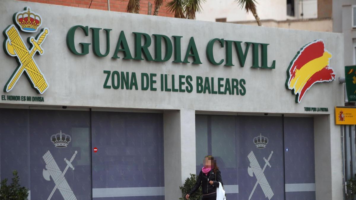 Exterior de la Comandancia de la Guardia Civil, en Palma.