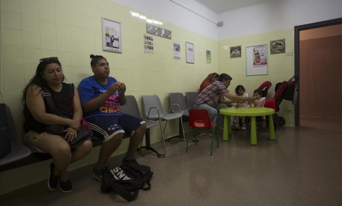 Sala de espera en un ambulatorio de Barcelona.