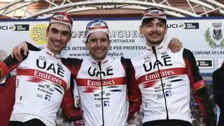 Juan Ayuso acaba segundo en un triplete de su equipo UAE