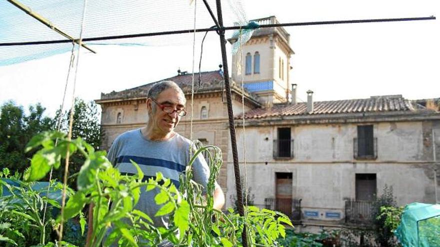 Pere Tantinyà, impulsor del projecte, als horts del rector de Moià