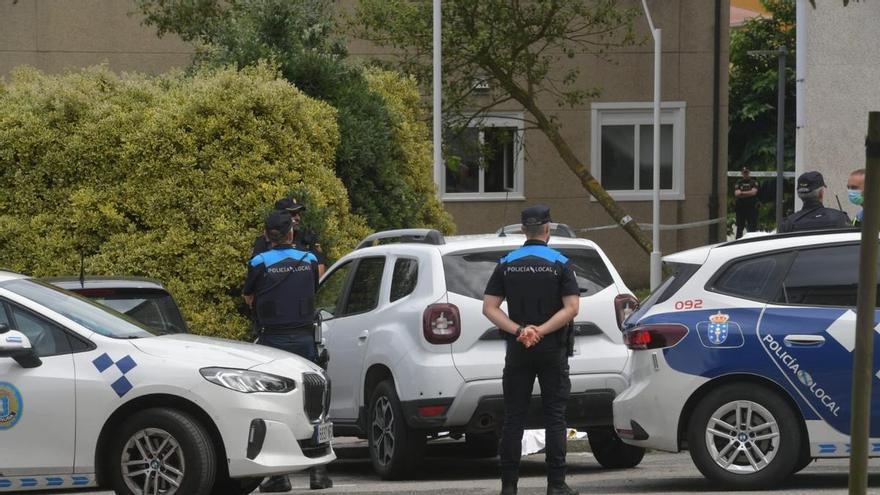 La Policía y el 061 auxilian a una persona con síntomas de haber recibido una agresión leve en las cercanías del barrio de Novo Mesoiro, en A Coruña