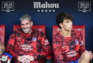 El fichaje de Griezmann y los goles de Correa echan más tierra sobre Joao Félix