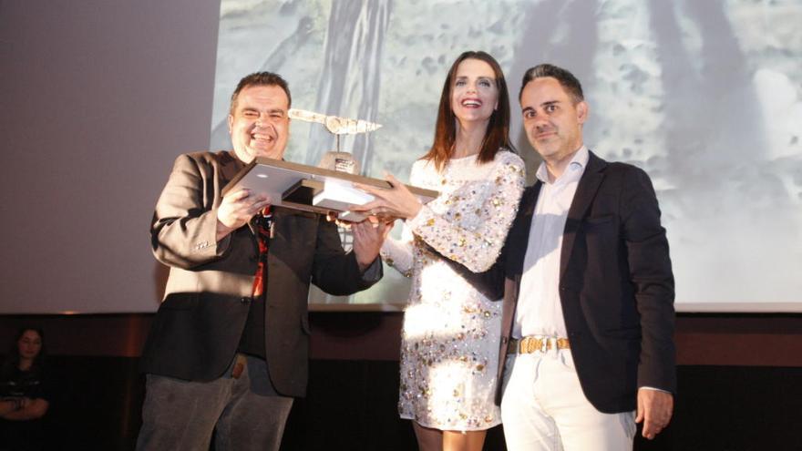 Macarena Gómez fue ayer la estrella del Festival de Cine Fantástico Europeo de Murcia al recibir en la Filmoteca Regional el Premio Serial Killer por su aportación al género. Se trata de la primera en recibir este galardón, que se inauguraba este año.