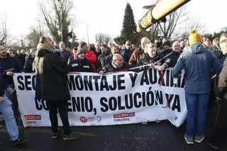 La huelga de la industria auxiliar asturiana, en imágenes