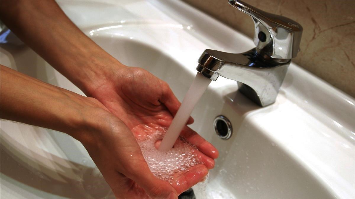 rjulve11987970 barcelona 30 06 2005 cuaderno del domingo consumo de agua fo181230121552 rjulve11987970 barcelona 30 06 2005 cuaderno del domingo consumo de agua fo181230121552