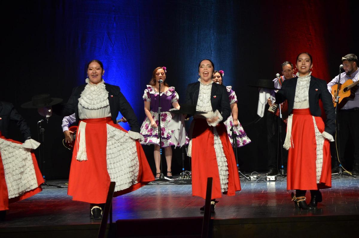 Festival Internacional de Folklore Chile Festival Internacional de Folklore Chile