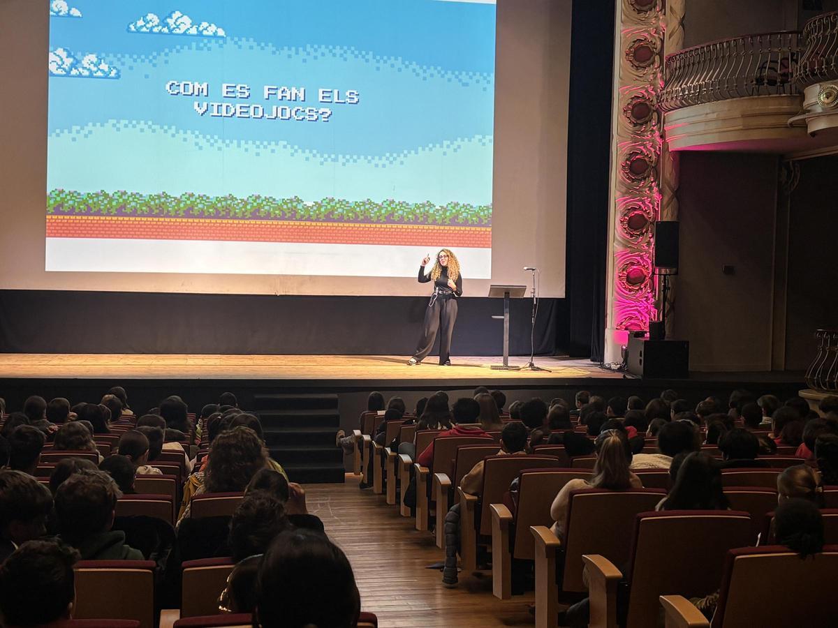 La segona edició de l'STEM Day d'Igualada ha acollit uns 300 alumnes