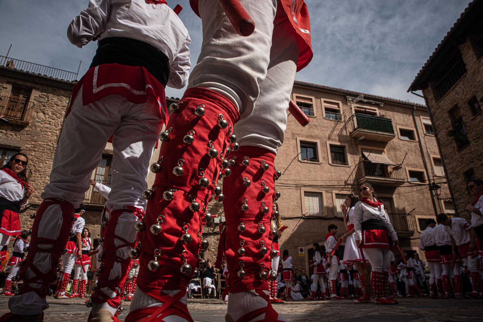 Els caramellaires omplen Súria de música, dansa i festa