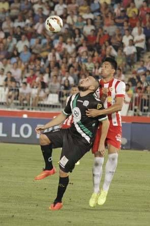 El Córdoba CF arranca un punto en Almería