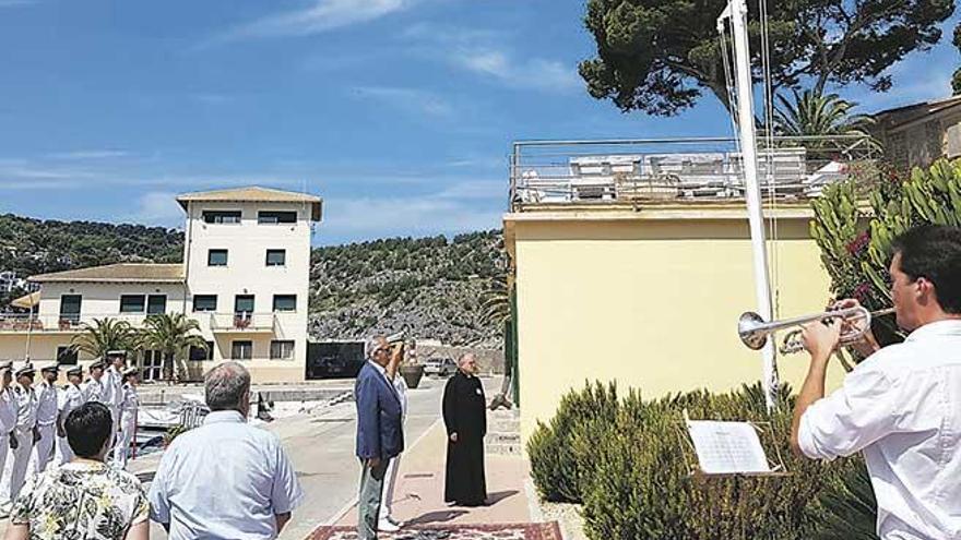 Homenaje a las víctimas mortales del submarino C4 en el Port de Sóller