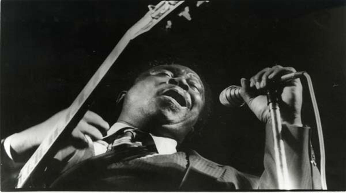 B.B.King, durant la seva actuació al Palau de la Música de Barcelona, el novembre del 1973.