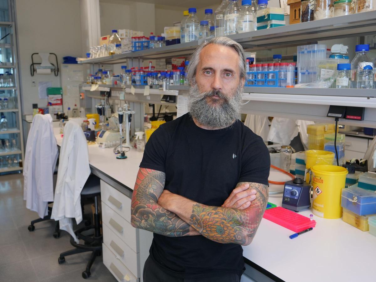 el investigador principal, el catedrático de Microbiología de la UMA, también perteneciente al IHSM 'La Mayora', Diego Romero