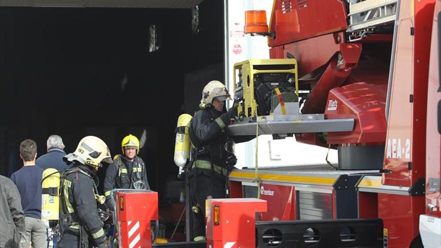 Torrico culpa de la situación de los bomberos al anterior gobierno