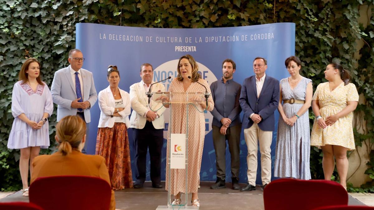 Presentación del programa &#039;Noches de música y cine&#039; en la Diputación, con la delegada de Cultura, Salud Navajas; el director de la Orquesta de Córdoba, David Vázquez y los representantes de las localidades