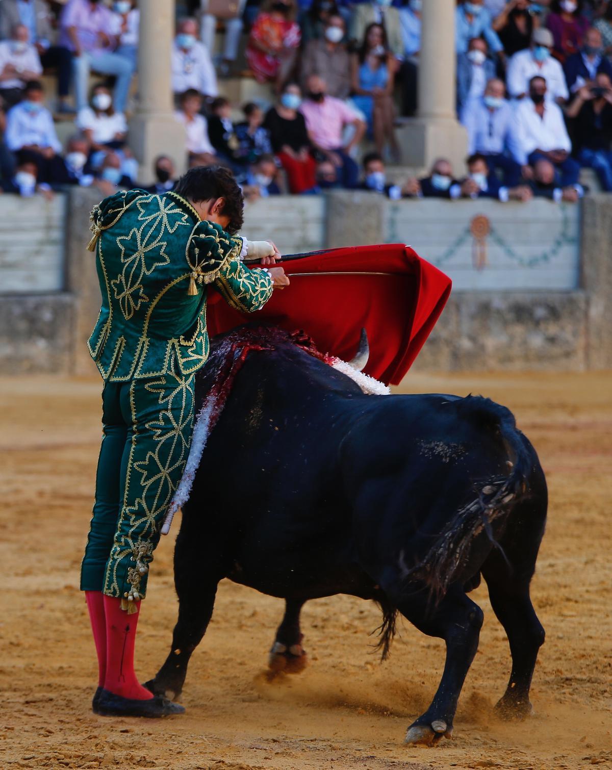 Las imágenes de la corrida goyesca de Ronda, con Roca Rey y Pablo Aguado