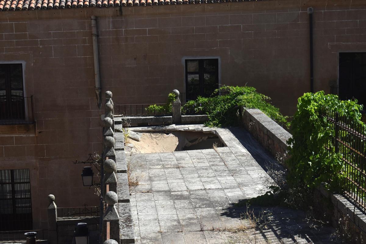 Galería | Los jardines de Cristina Ulloa de Cáceres, cerrados por seguridad