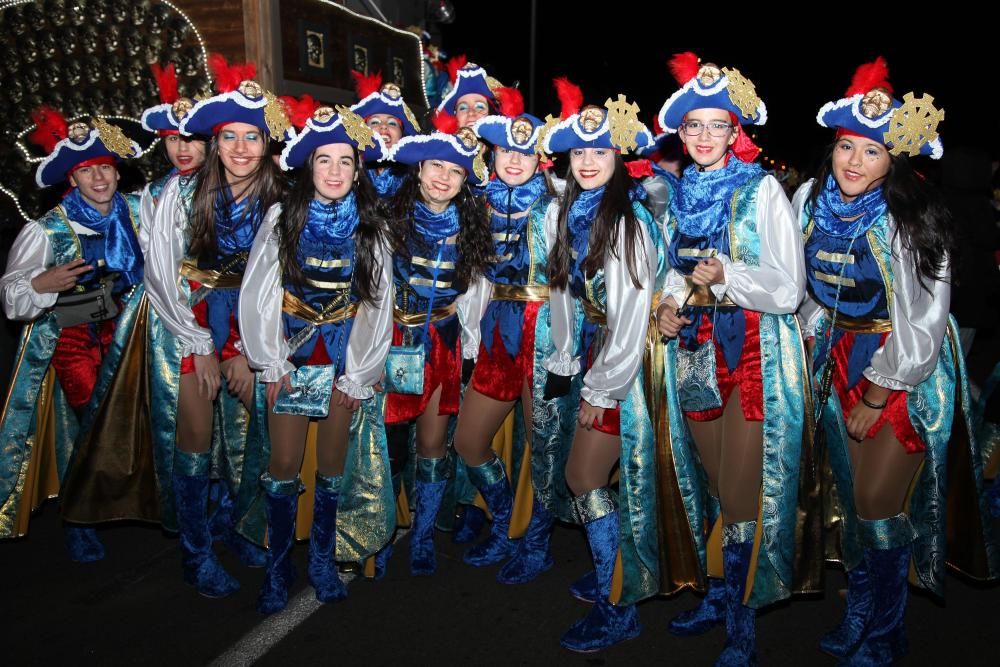 El carnaval de Roses surt al carrer