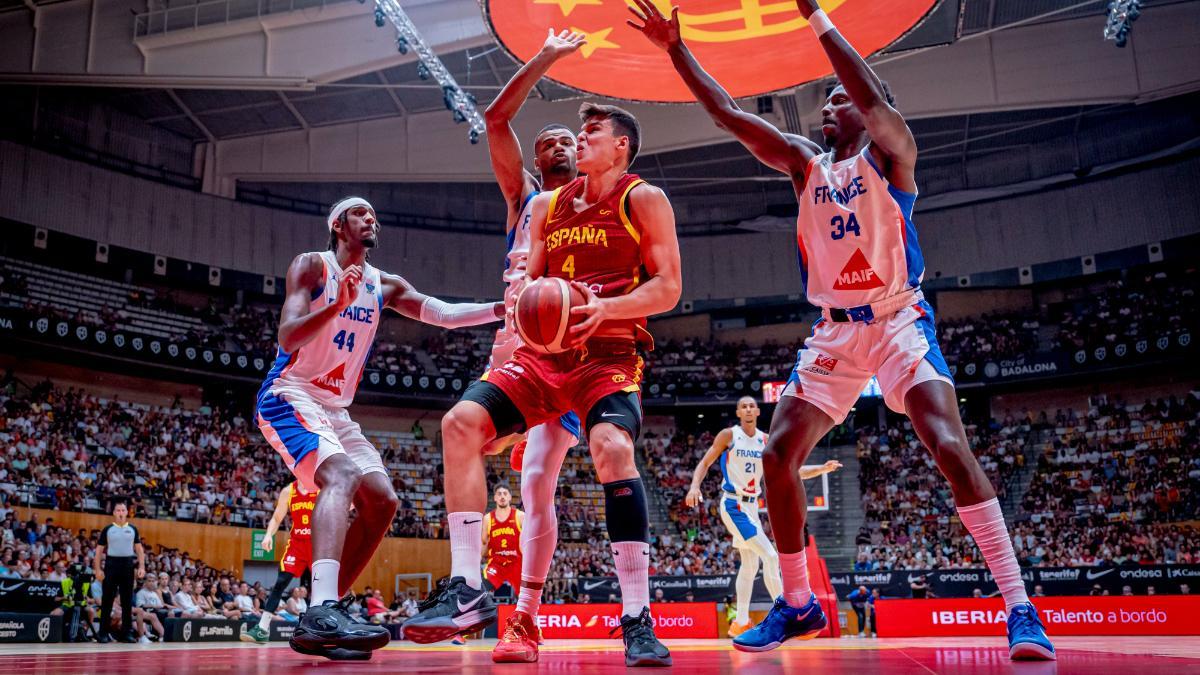 Jaime Pradilla, ante las 'torres' francesas