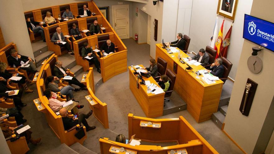 Pleno de la Diputación, este viernes. |  La Opinión