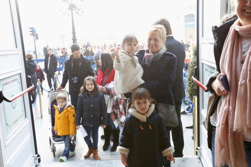 Recepción a los Reyes Magos en el Teatro Campoamor