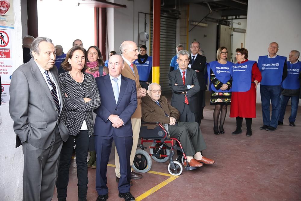 La Reina Sofía visita el Banco de Alimentos en Córdoba