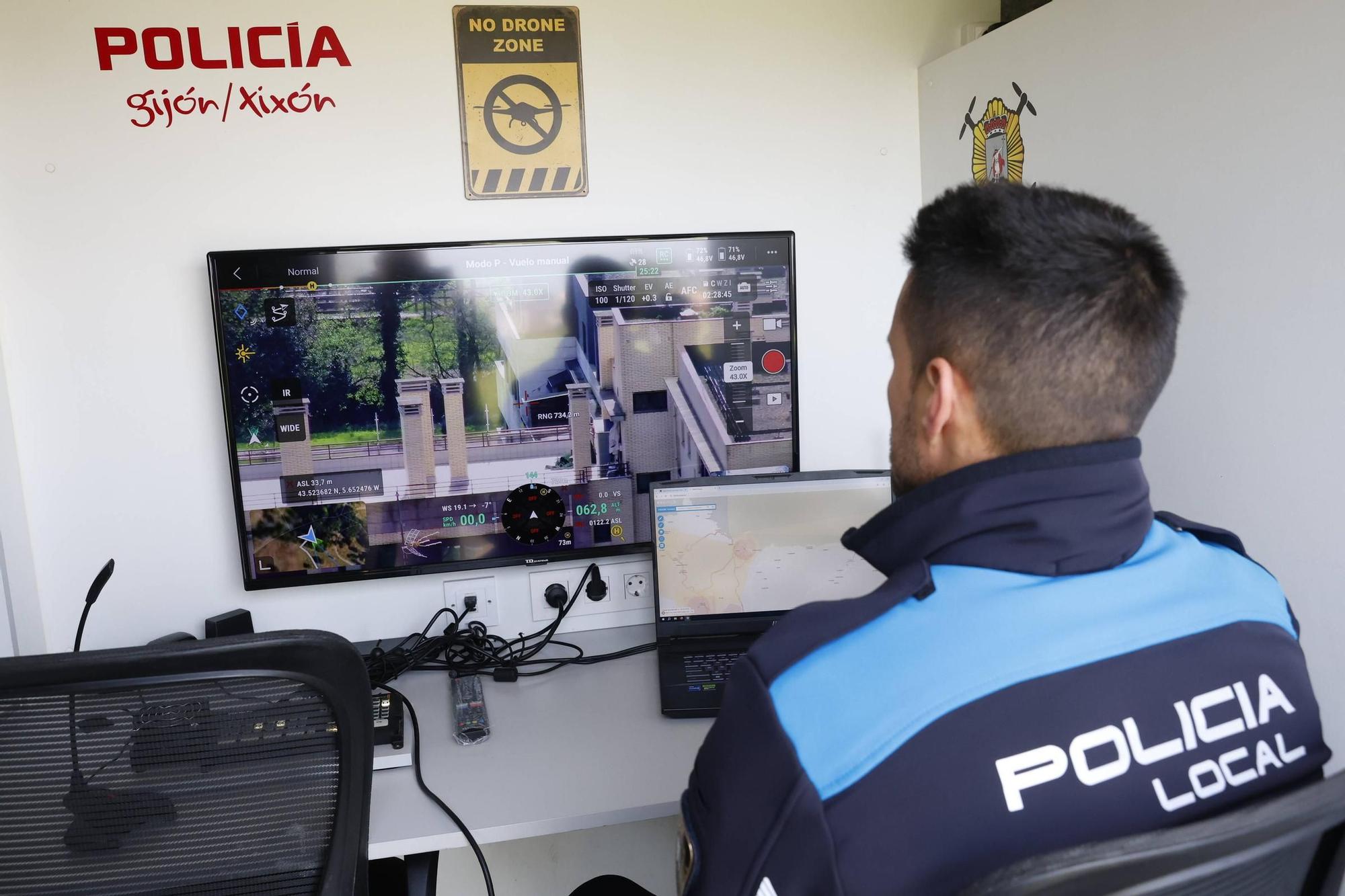 Así funciona (y así se ve) los drones de la Policía Local de Gijón (en imágenes)