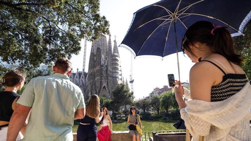 La despesa mitjana dels turistes a BCN va baixar 22 euros per estada el 2025