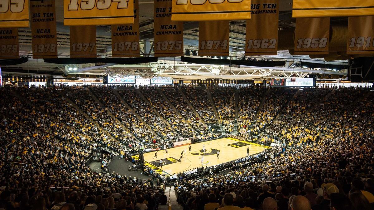 Imagen del Carver Hawkeye Arena, pabellón donde jugará Folgueiras la próxima temporada.