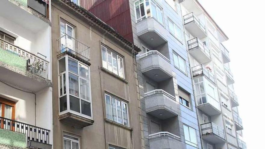 Calle de San Paio, en el barrio ourensano de A Ponte. // Iñaki Osorio