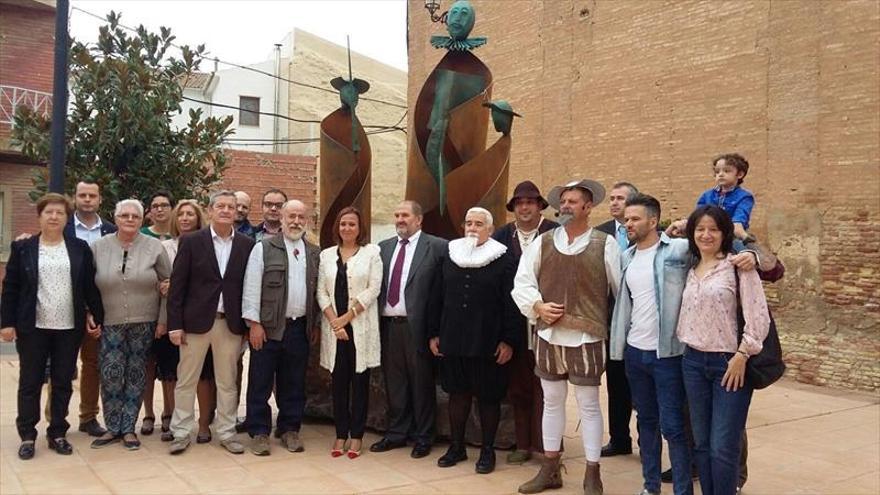 Pedrola dedica un conjunto escultórico a Cervantes