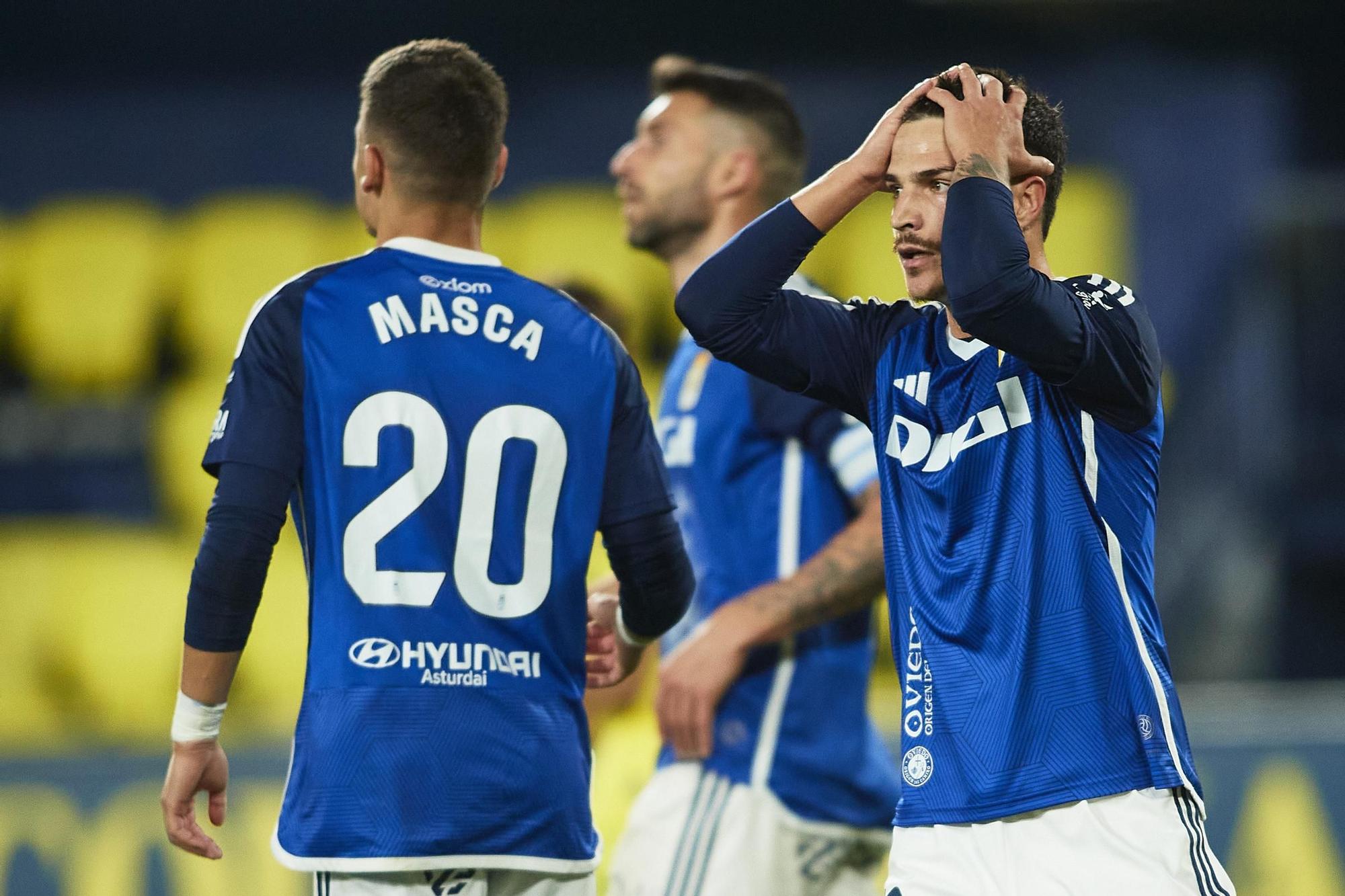 El partido entre el Villarreal B y el Real Oviedo, en imágenes