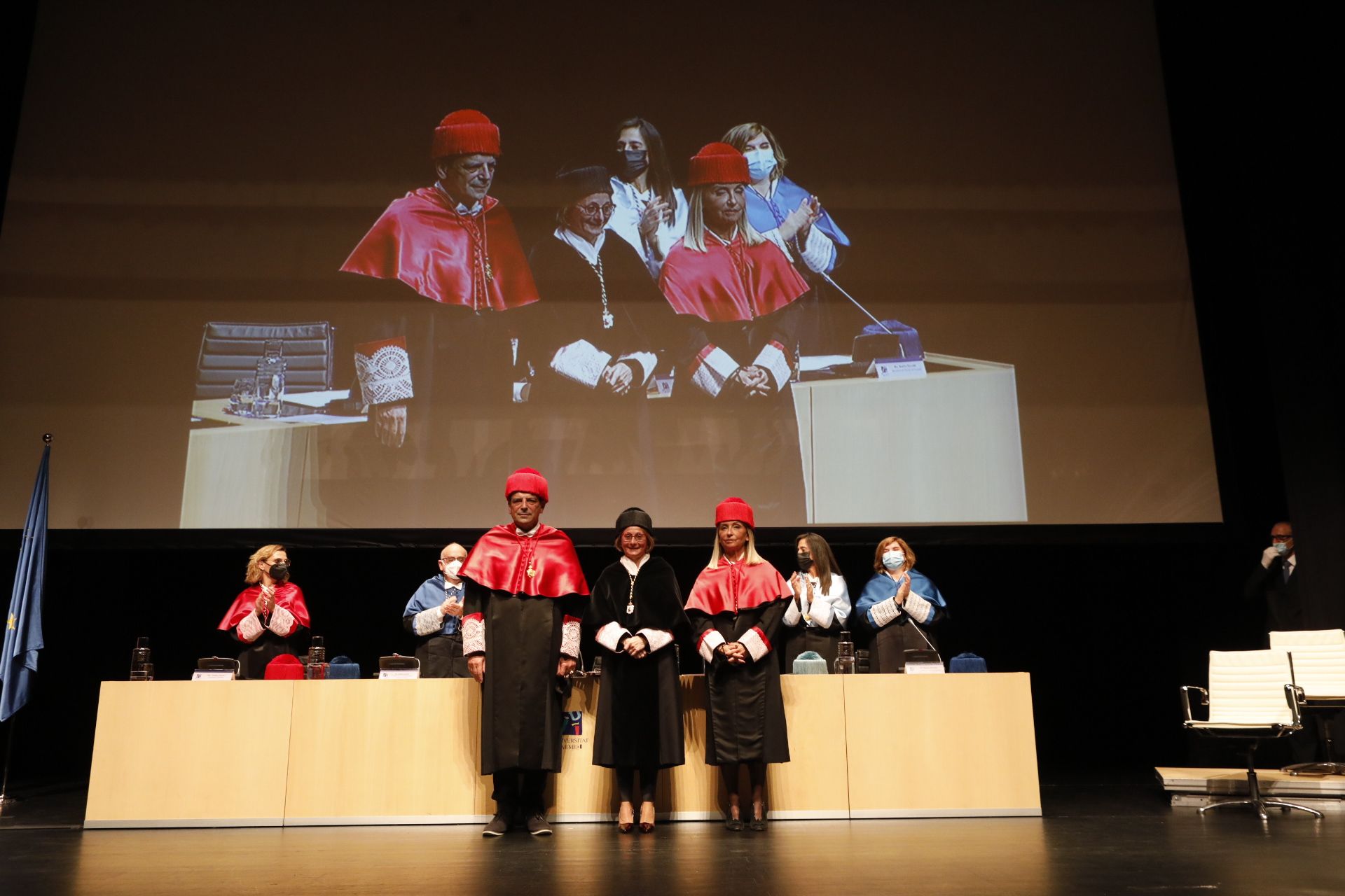 Ambos honoris causa han destacado su vocación universitaria.