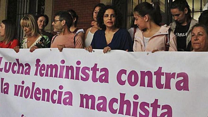 Concentraciones contra la &quot;manada de Manresa&quot; y el asesinato machista de Burgos