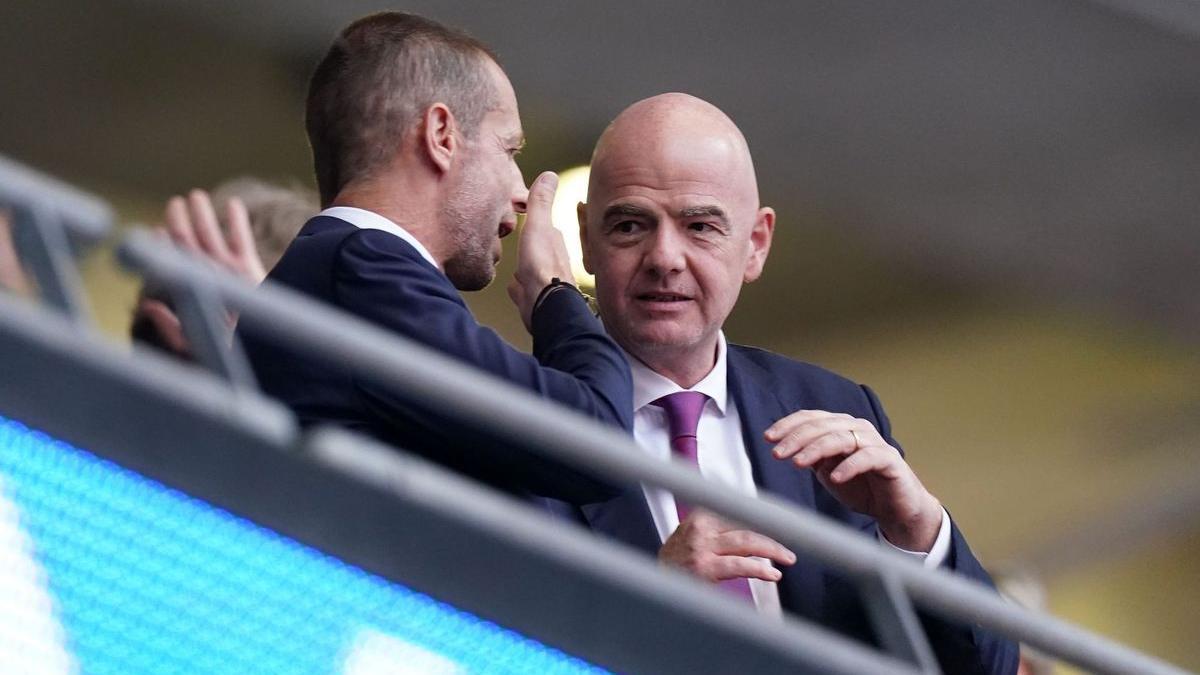 Aleksander Ceferin y Gianni Infantino, presidentes de UEFA y FIFA, respectivamente.