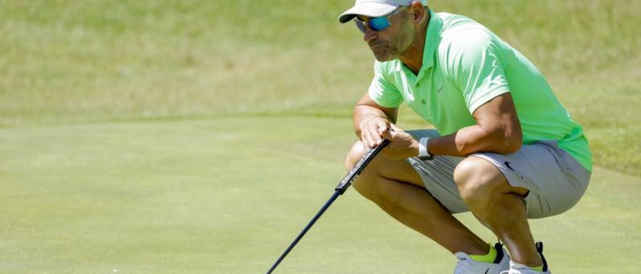 Paco Jémez, ayer durante el trofeo de golf en Mallorca. | LEGENDS TROPHY