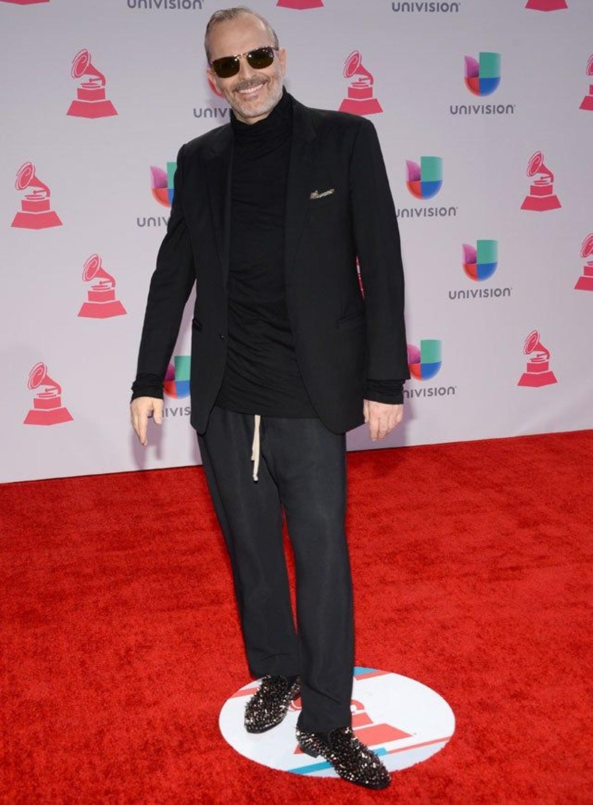 Miguel Bosé, en la alfombra roja de la gala Grammy latinos 2015.