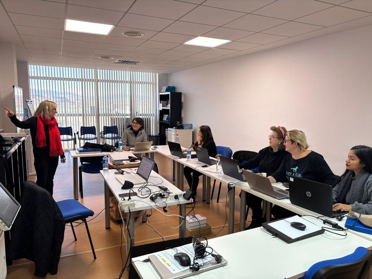 Consureste abrió un aula en Molina de Segura el año pasado.